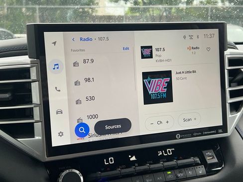 Used 2023 Toyota Tundra Platinum image 40