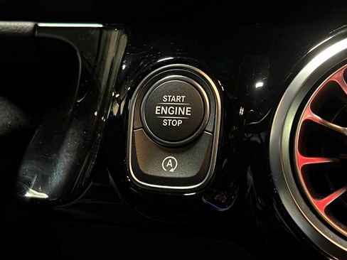 Certified 2025 Mercedes-Benz GLA 250 4MATIC image 29