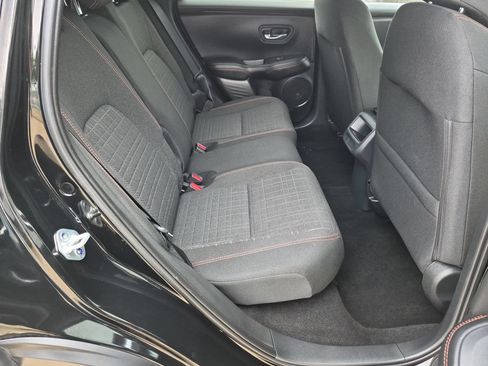 Certified 2025 Honda HR-V Sport image 29
