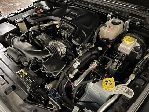 Used 2020 Jeep Wrangler Unlimited Sport image 40