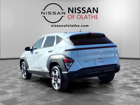 Used 2025 Hyundai Kona SEL image 3