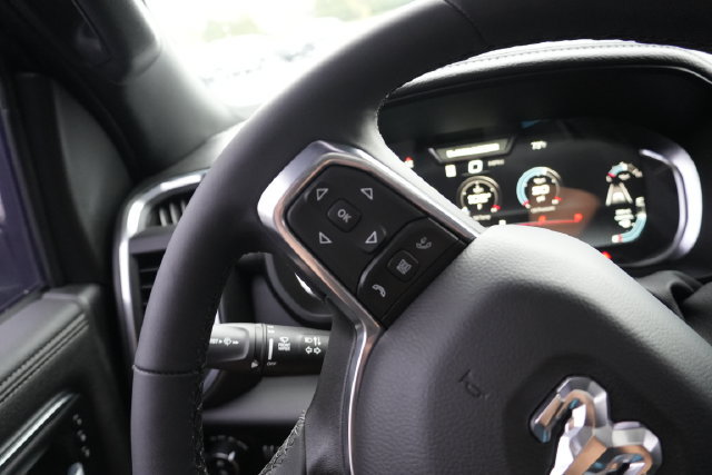 Used 2025 RAM 2500 Laramie w/ Night Edition AWD/4WD image 27