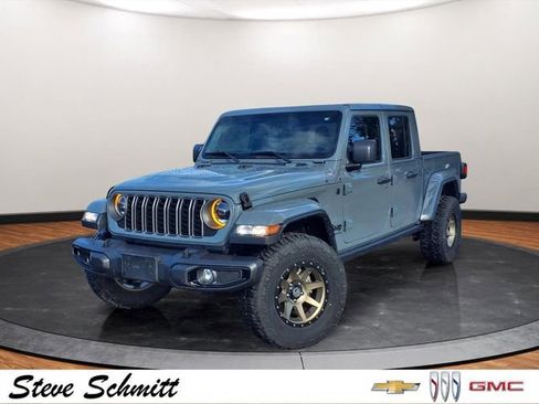 Used 2025 Jeep Gladiator Sport AWD/4WD image 1