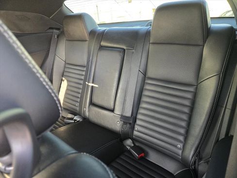 Used 2009 Dodge Challenger SE image 9