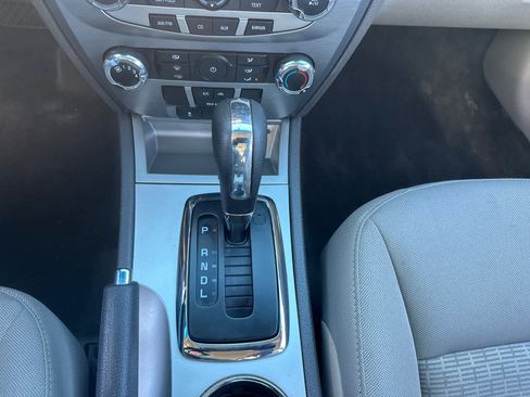 Used 2010 Ford Fusion SE image 22