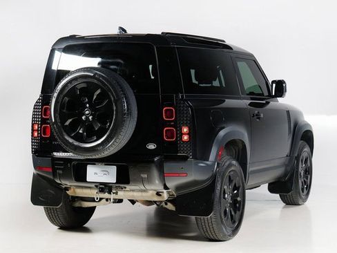 Used 2023 Land Rover Defender 90 S image 2