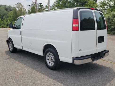 Used 2013 Chevrolet Express 1500 RWD image 7