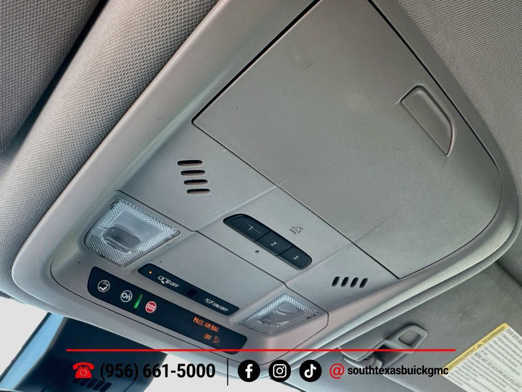 Used 2023 GMC Terrain SLT w/ Infotainment Package II FWD image 19