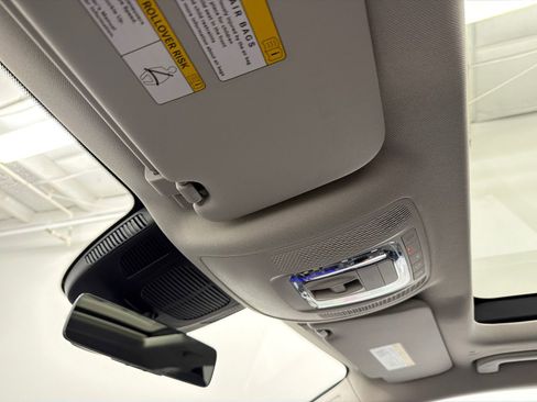 Used 2024 Mercedes-Benz GLE 350 4MATIC image 33