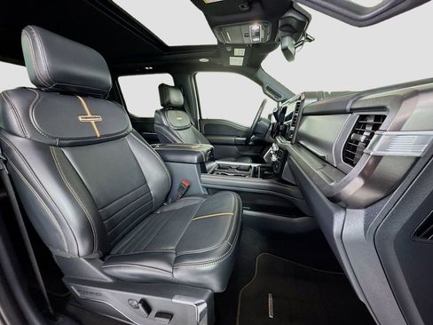 Used 2024 Ford F350 Platinum w/ FX4 Off-Road Package image 25