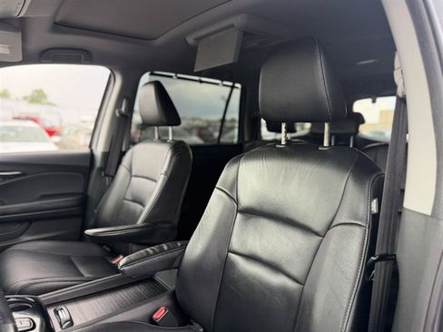 Used 2016 Honda Pilot Touring image 9