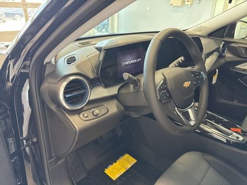 New 2026 Chevrolet Trax LT w/ Driver Confidence Package image 17