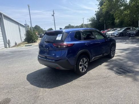 Used 2023 Nissan Rogue SV FWD image 5
