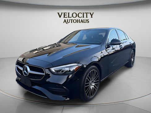 Used 2025 Mercedes-Benz C 300 4MATIC Sedan image 3