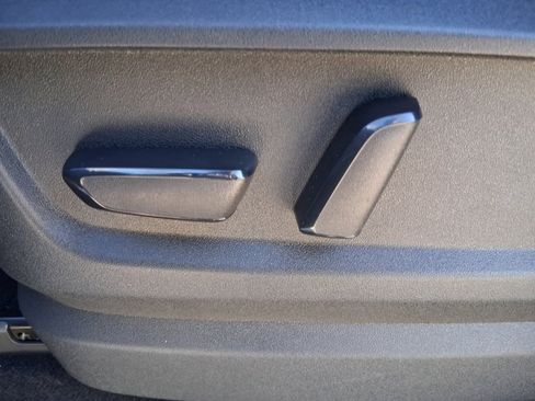 New 2026 Nissan Armada SV image 22