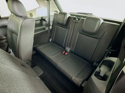 Used 2024 Volkswagen Tiguan Wolfsburg Edition image 27