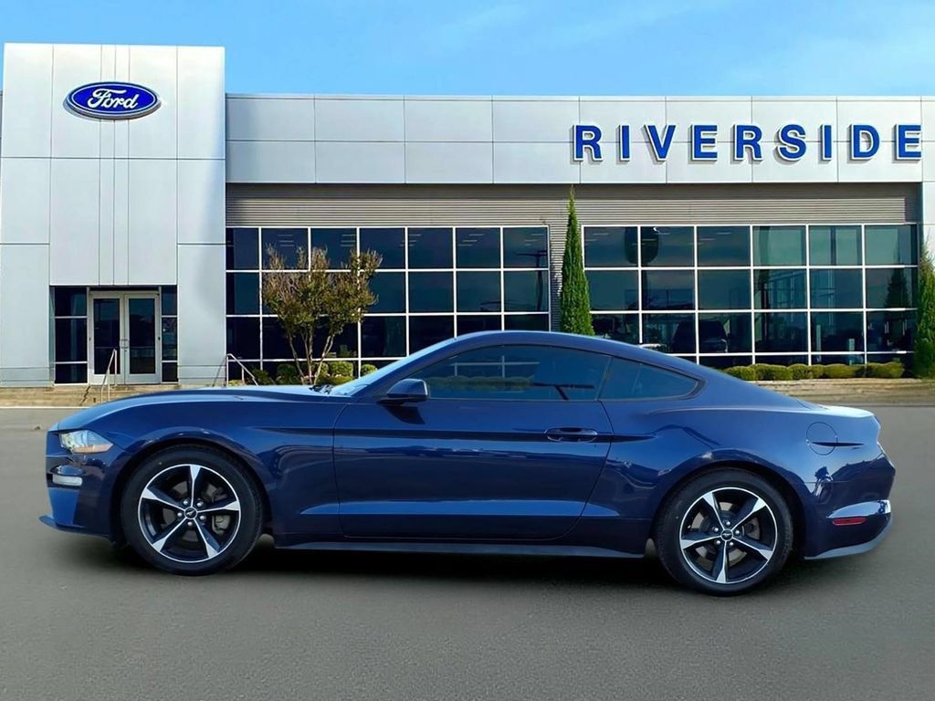 Used 2020 Ford Mustang Coupe RWD image 4