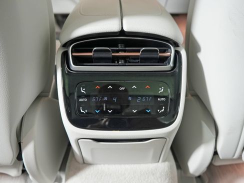 Used 2023 Mercedes-Benz EQE 500 4MATIC Sedan w/ Pinnacle Trim Package image 35