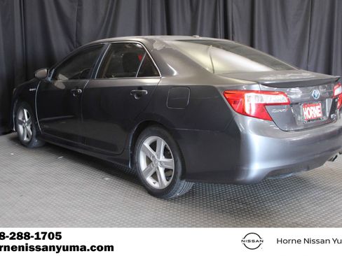Used 2014 Toyota Camry SE w/ Moonroof Package FWD image 15