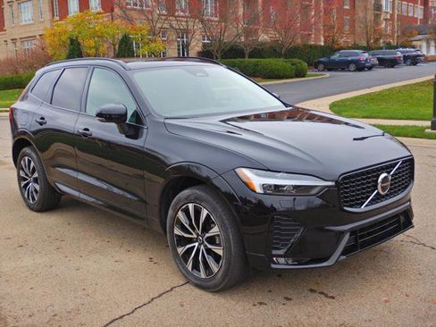 Used 2024 Volvo XC60 B5 Core w/ Protection Package Premier image 3