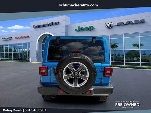 Used 2022 Jeep Wrangler Unlimited Sahara w/ LED Lighting Group AWD/4WD image 6