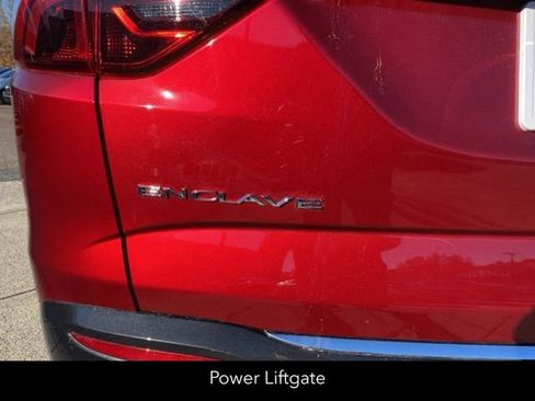Used 2023 Buick Enclave Essence image 9