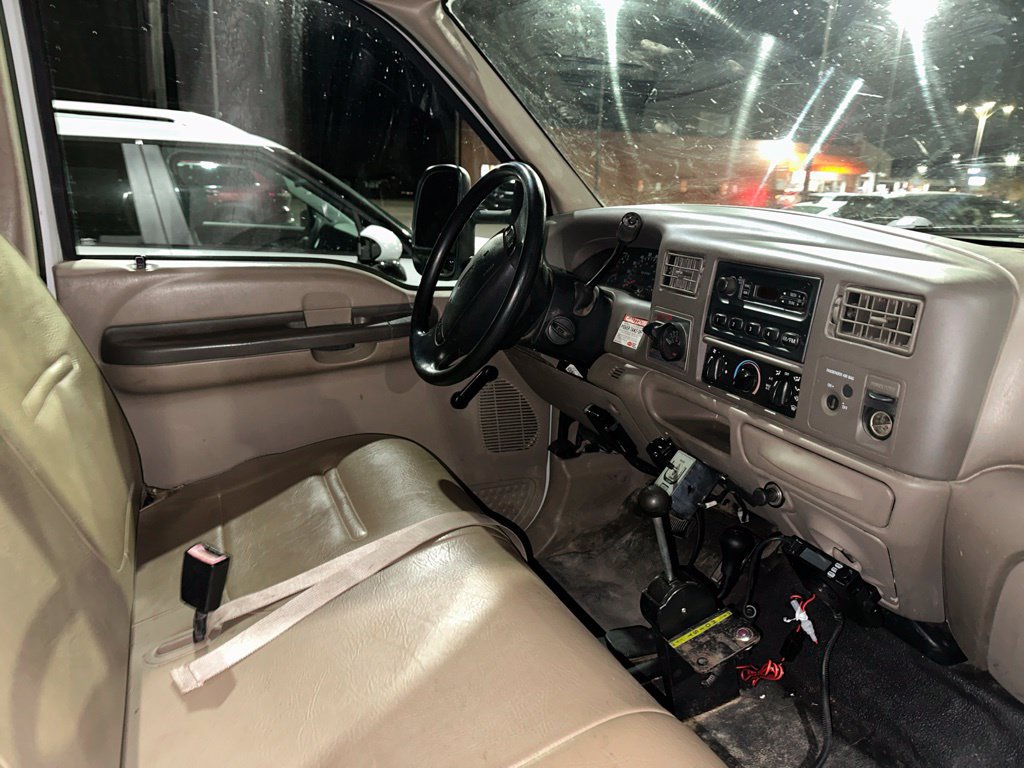Used 2001 Ford F550 4x4 Regular Cab Super Duty image 8