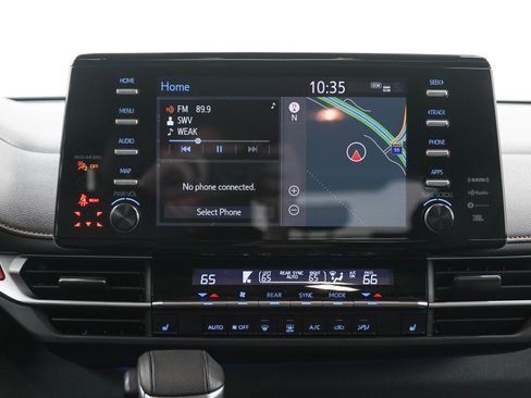 Used 2022 Toyota Sienna XLE Woodland Edition AWD/4WD image 19