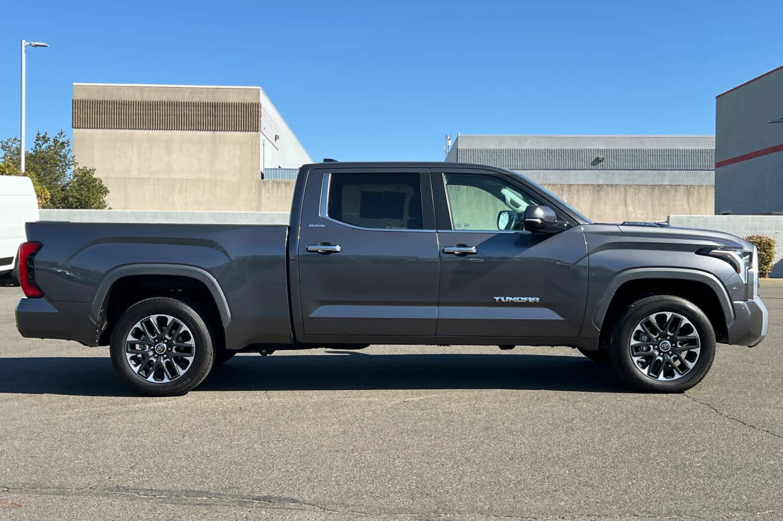 Used 2024 Toyota Tundra Limited w/ Power Package AWD/4WD image 6