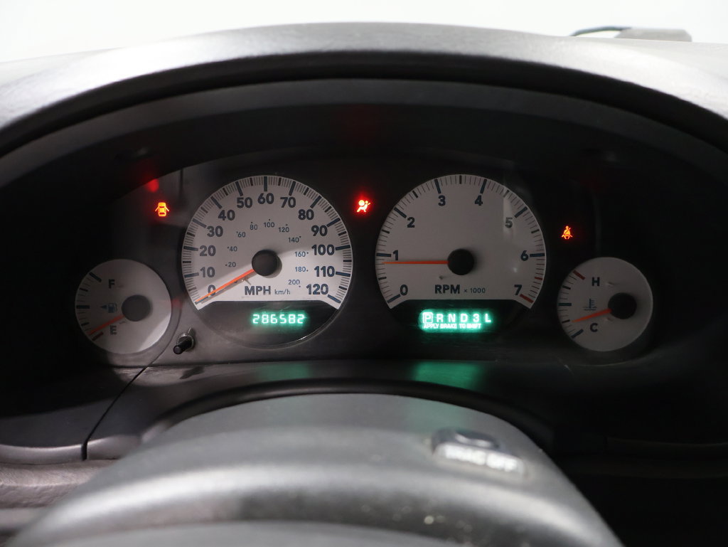 Used 2005 Dodge Grand Caravan SXT FWD image 29