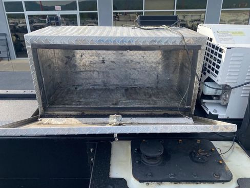 Used 2017 Ford F550 4x4 Regular Cab Super Duty image 39