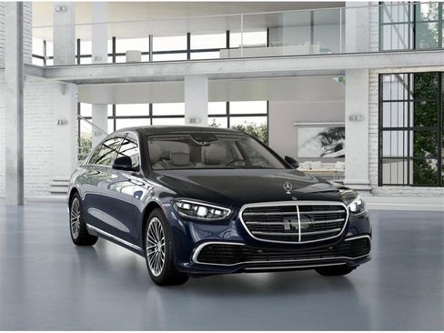 New 2026 Mercedes-Benz S 580e 4MATIC Sedan image 9