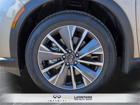 New 2026 INFINITI QX60 Luxe w/ Family Package image 33