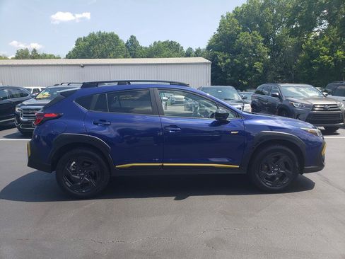 Used 2024 Subaru Crosstrek 2.5i Sport w/ Crosstrek Mirror Package AWD/4WD image 9
