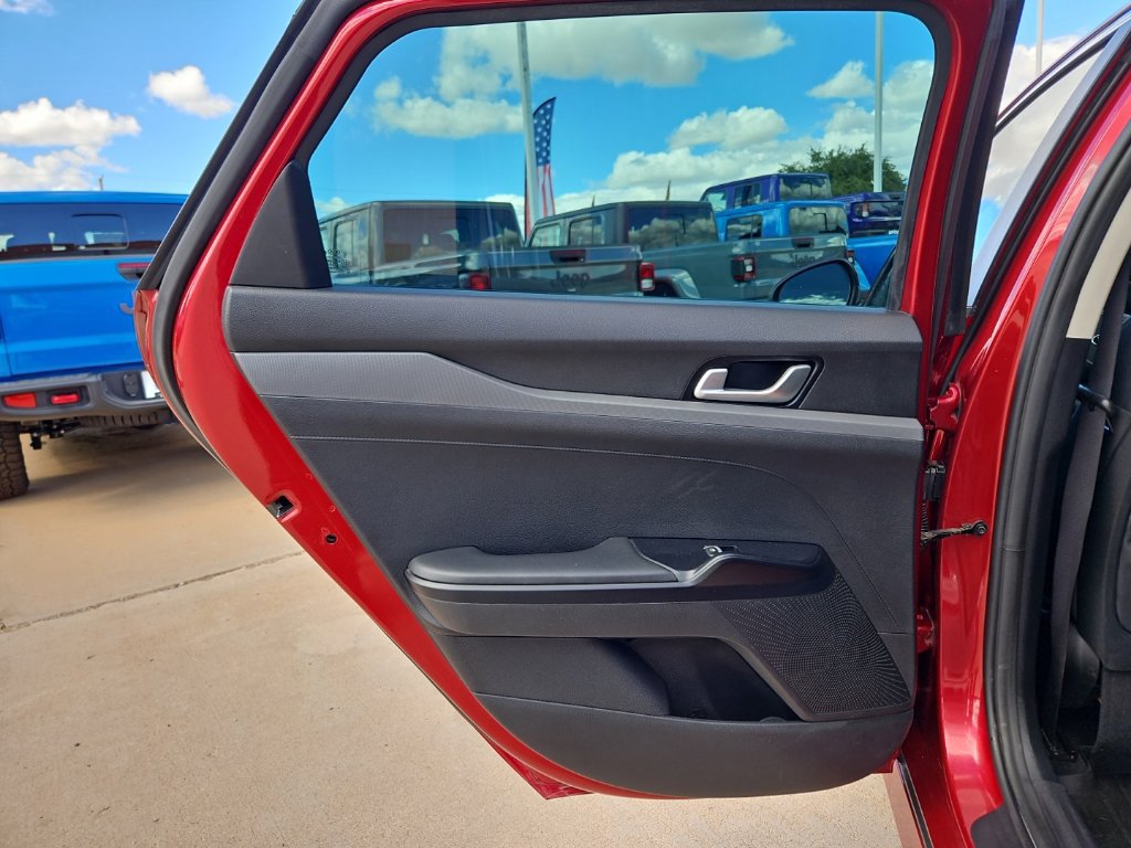 Used 2021 Kia K5 LXS FWD image 17