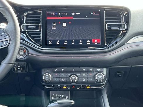Used 2024 Dodge Durango GT RWD image 19