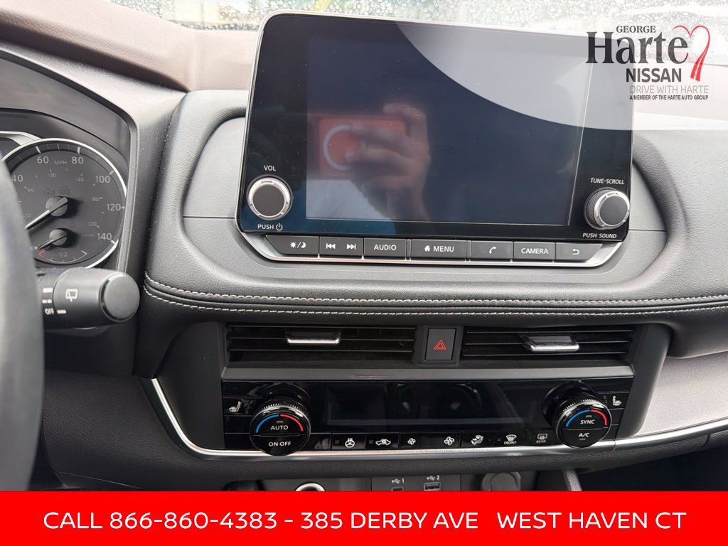 Certified 2023 Nissan Rogue SV w/ SV Premium B Package AWD/4WD image 18