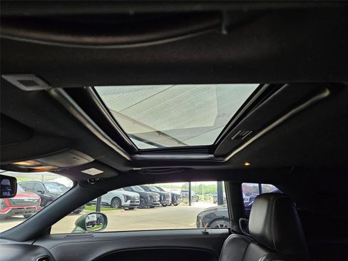 Used 2021 Dodge Challenger SRT Hellcat Redeye RWD image 8