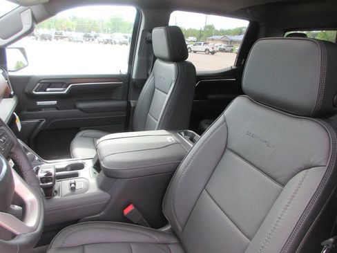 New 2026 GMC Sierra 1500 Denali AWD/4WD image 16