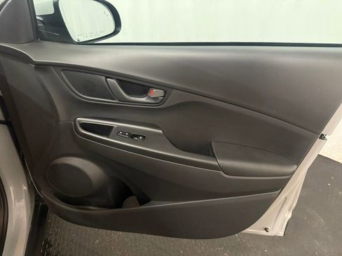 Used 2023 Hyundai Kona SEL image 30