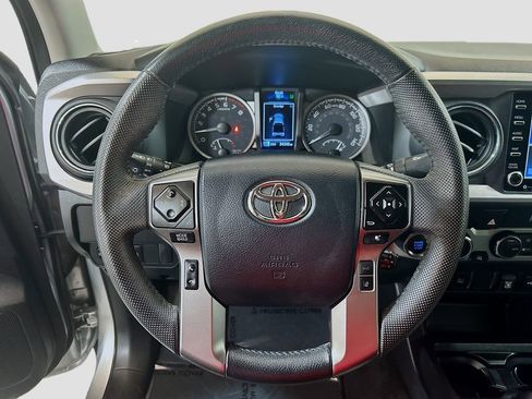 Used 2023 Toyota Tacoma SR5 w/ Technology Package AWD/4WD image 9