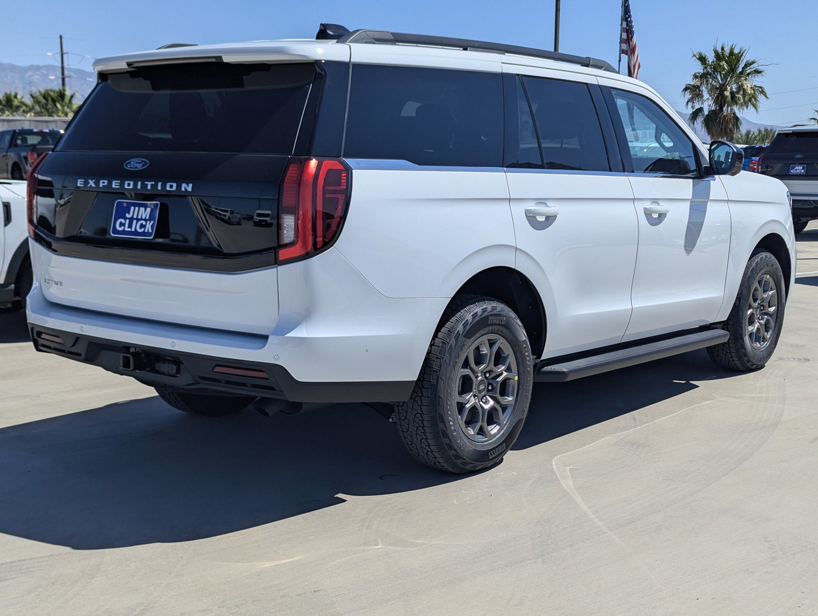 New 2026 Ford Expedition Active AWD/4WD image 2