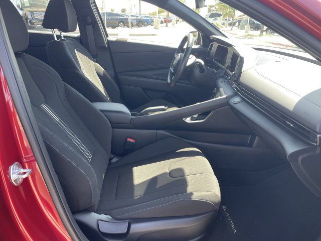 Used 2025 Hyundai Elantra Sport FWD image 26