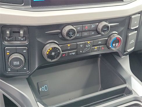 New 2025 Ford F350 XLT w/ Black Appearance Package image 19