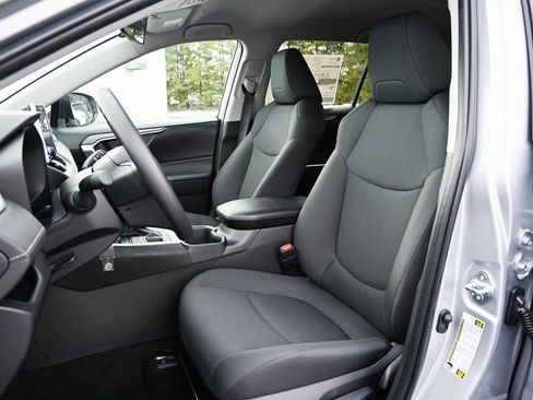 New 2025 Toyota RAV4 LE image 10