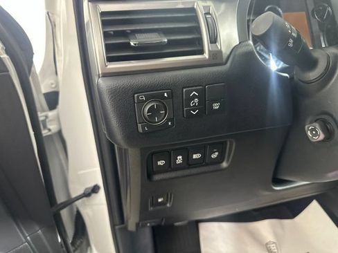 Used 2023 Lexus GX 460 Premium w/ Premium Package AWD/4WD image 14
