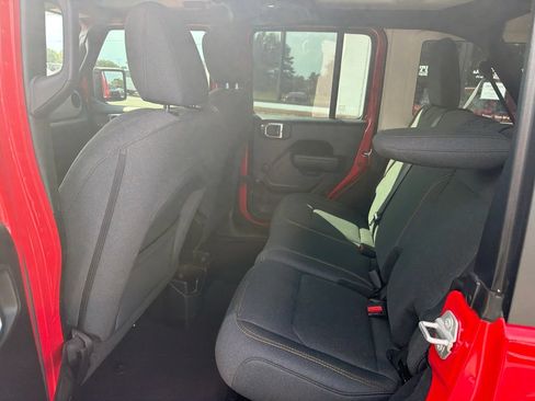 Used 2024 Jeep Wrangler Unlimited Sport AWD/4WD image 6