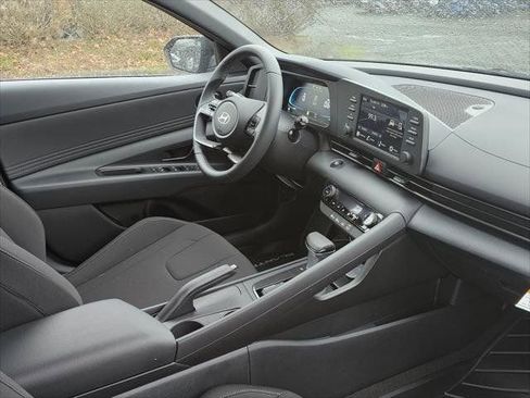 New 2026 Hyundai Elantra Sport FWD image 10