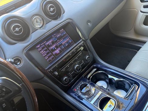 Used 2013 Jaguar XJ L Ultimate image 17