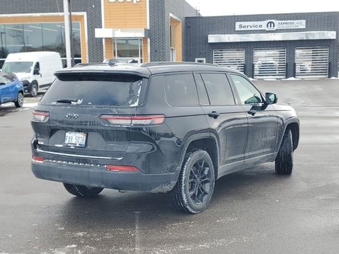 New 2025 Jeep Grand Cherokee L Limited AWD/4WD image 2